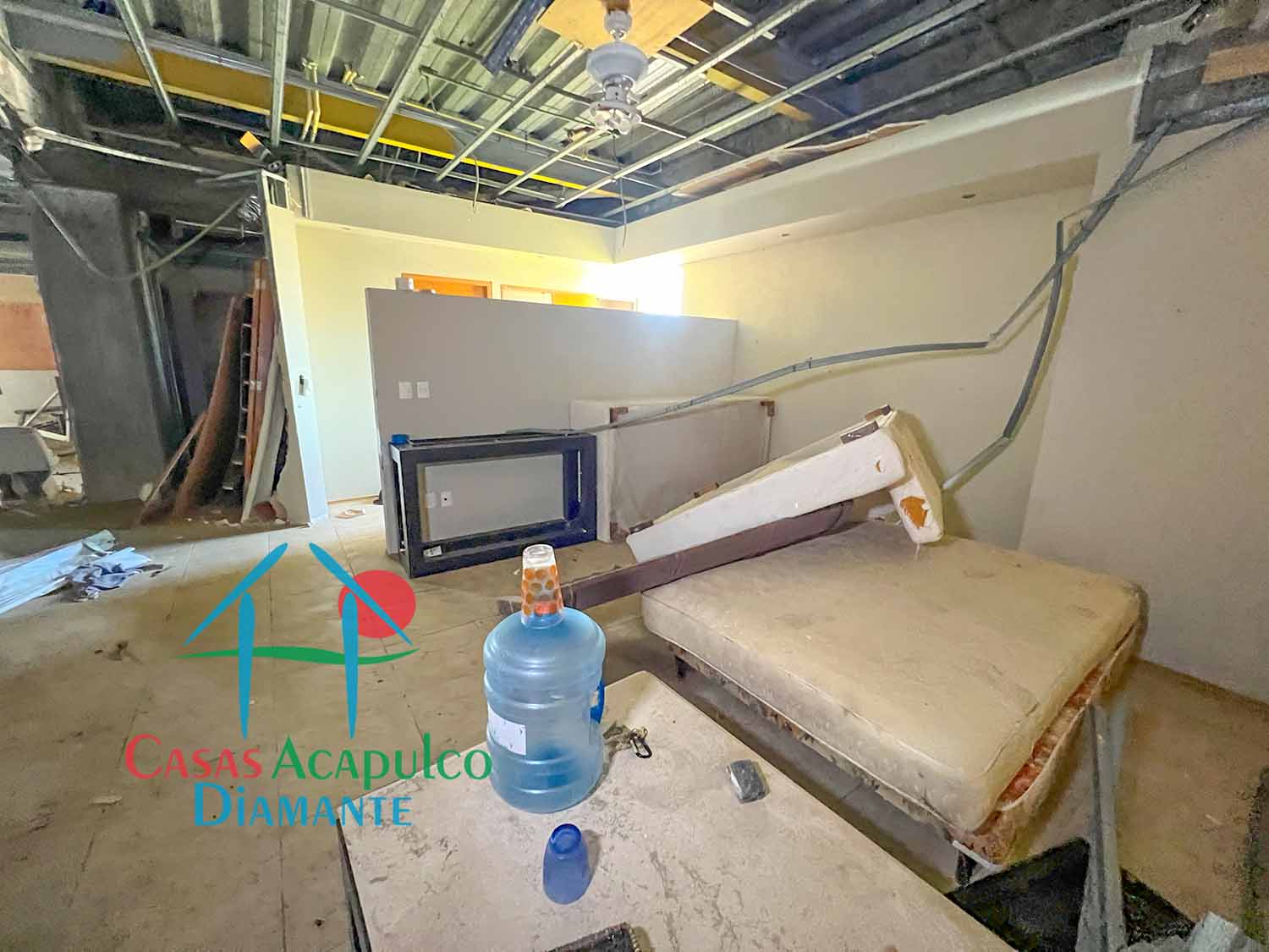 Galápagos 1001 - Recámara principal después de Otis 3